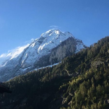 Ai Piedi Della Marmolada Canazei Exterior foto